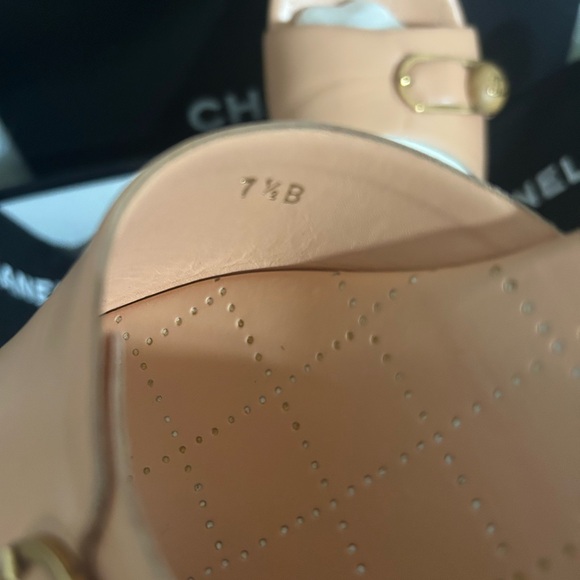 Chanel Vintage Leather and Wood Slides in Peach Color-size 7.5 - Picture 11 of 15